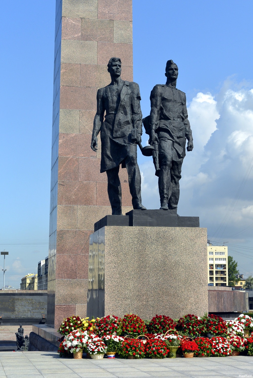 Монумент защитникам Ленинграда